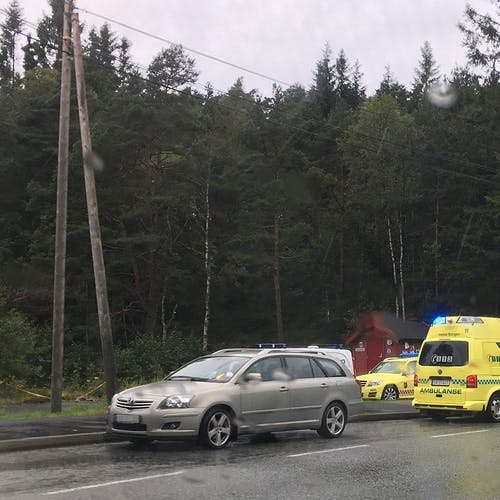 Politi og ambulanse rykte ut klokka 15.12. (Lesarbilde, tips@midtsiden.no)