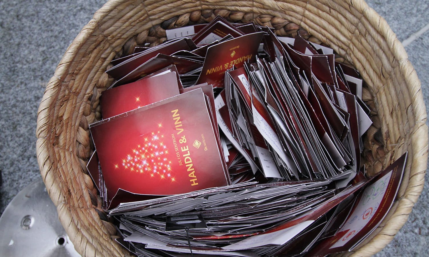 Over 3000 storkundar har levert kort til trekninga. (Foto: Kjetil Vasby Bruarøy)