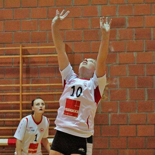 Søre Neset Volleyball fekk ein god seriestart mot BSI 3 (foto: Andris Hamre)
