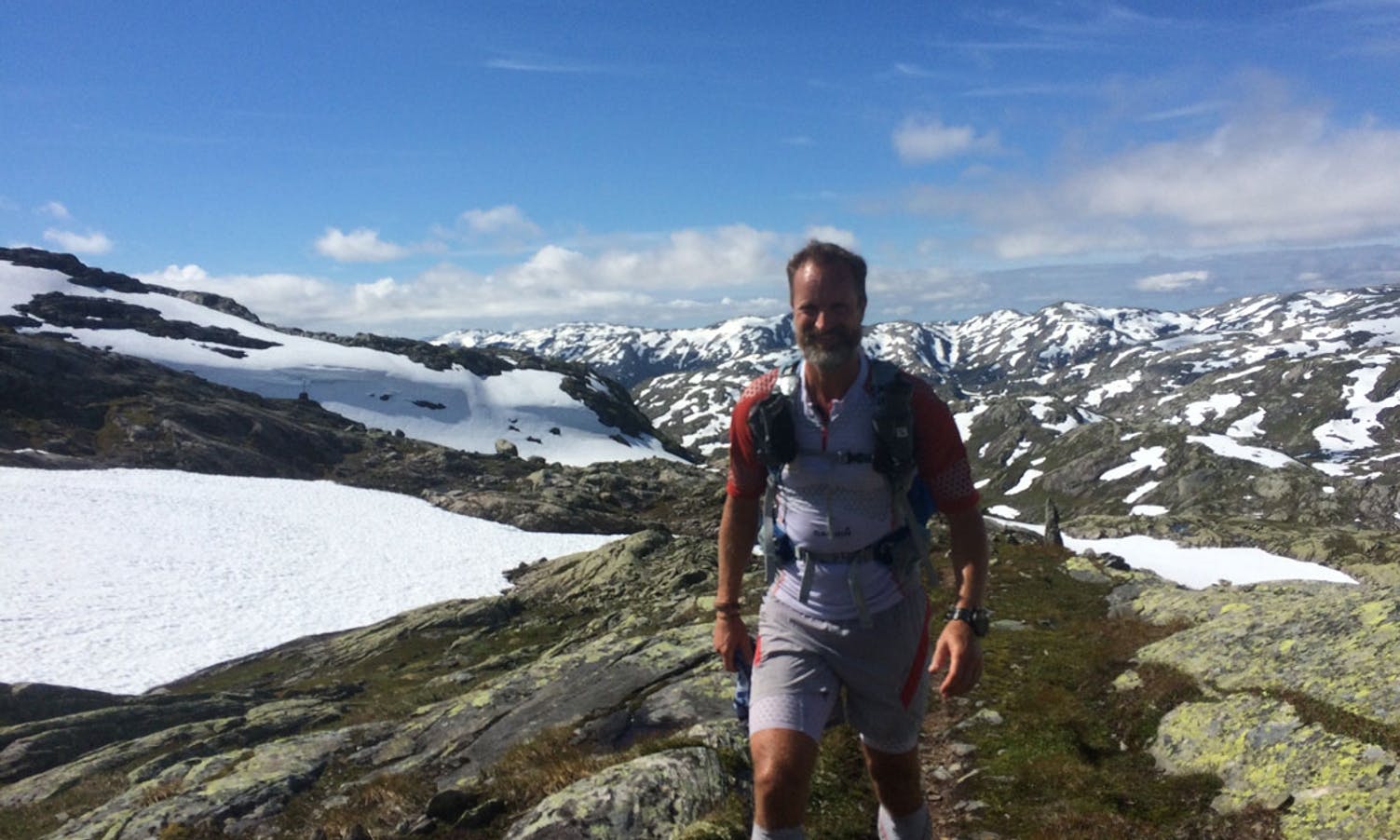 Ole Norstad er vant med å løpa i ørken, men fekk tynt seg også i den norske fjellheimen.