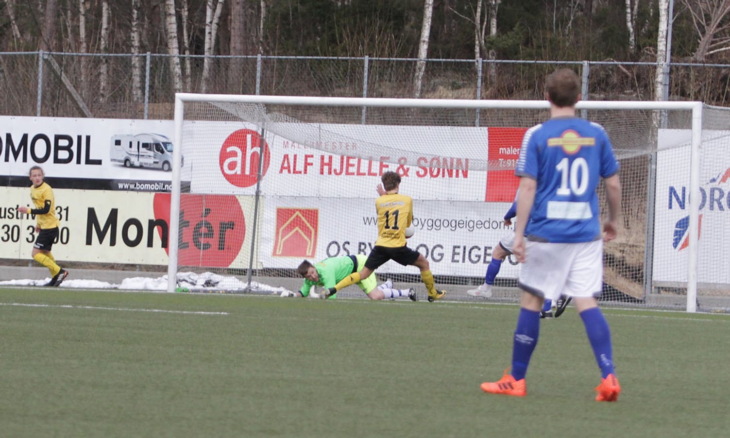 På innlegg av Havsgård sette Bødtker her inn 3-0. (Foto: KVB)