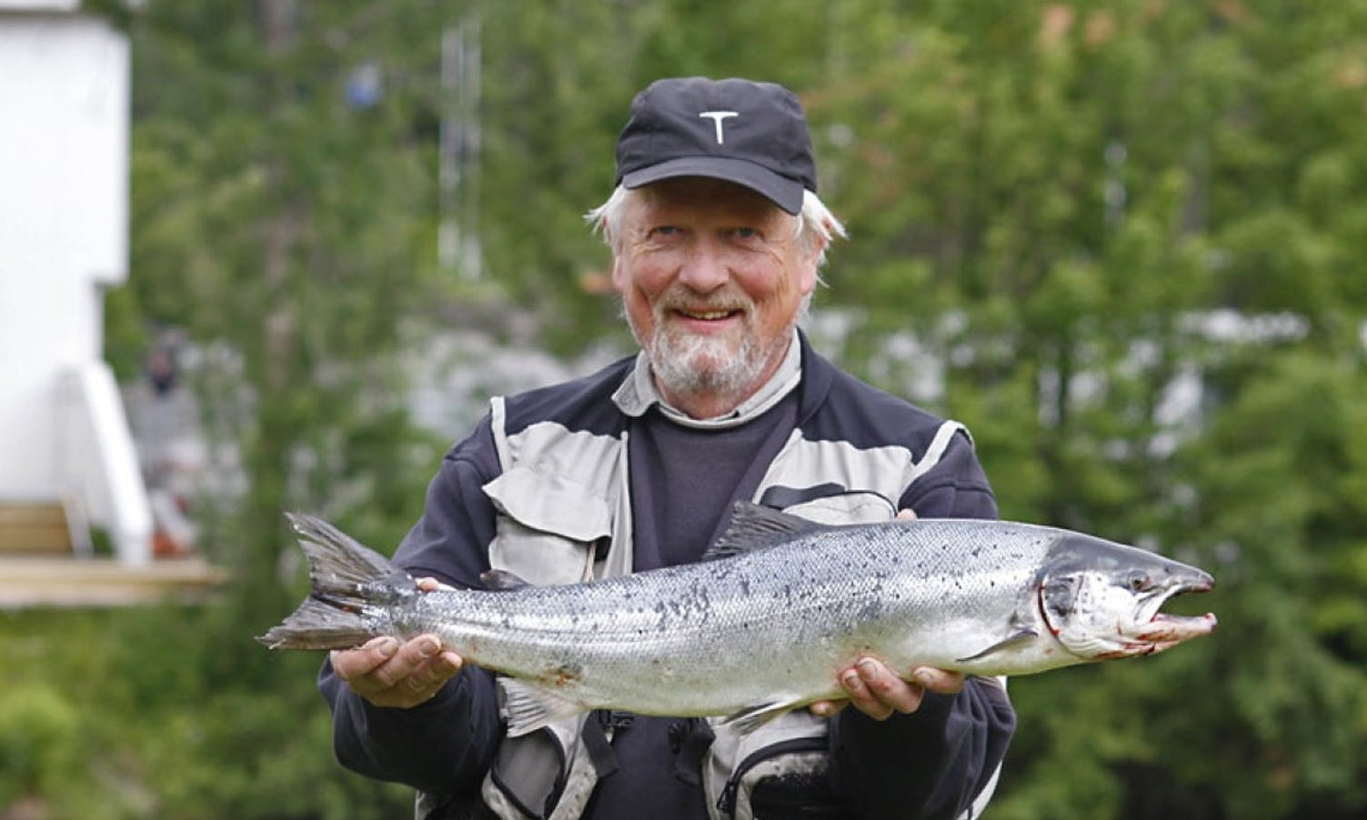 Leiar i fiskeutvalet, Ove Tumyr, her med årets Oskar i 2011. (Foto: KVB)