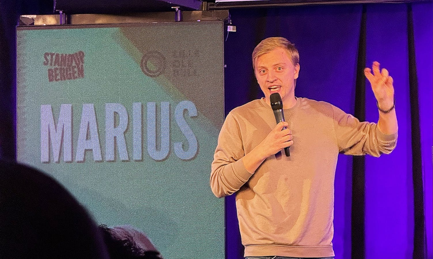 Marius debuterte på standupscenen i Bergen