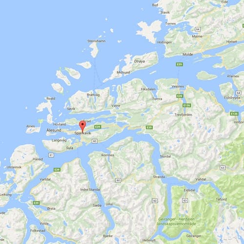 Både Herd, Spjelkavik og Brattvåg ligg nær Ålesund. (Google Maps)