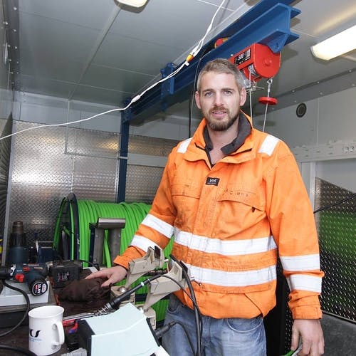 Ingeniør Erik Kleppe frå Argus på Laksevåg, som har bygd og levert ROV-en.  (Foto: KVB)