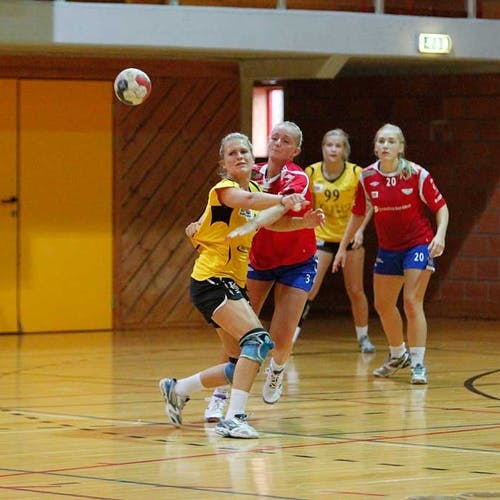 Line Hjelle blei to-målsskårar mot Fana (foto: AH)