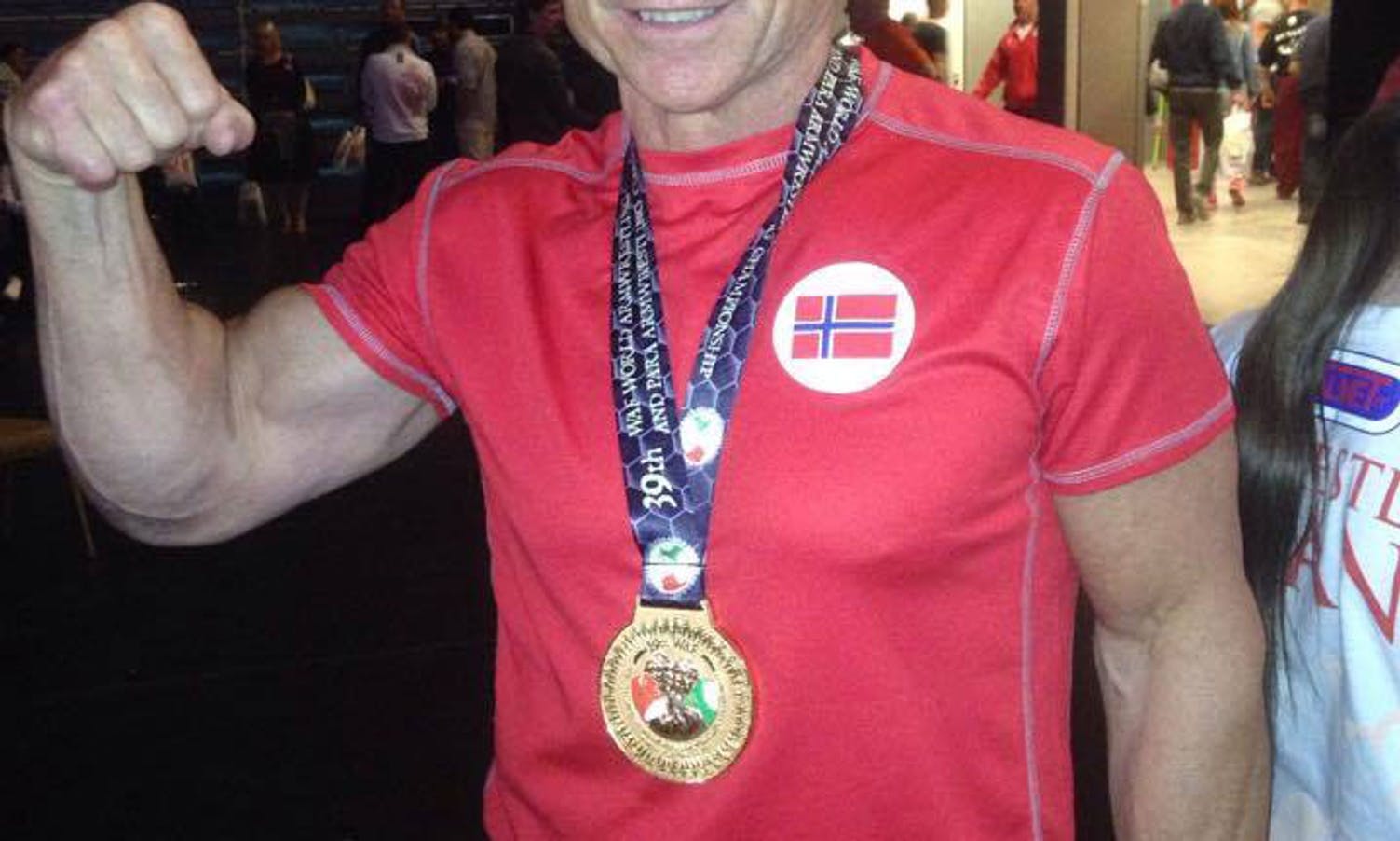 Arne med gullmedaljen. (Privat foto)