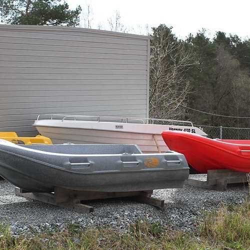 I desse dagar går det 2-3 båtar av River og Vernøy ut dørene hos Askvik Maritim. (Foto: KVB)