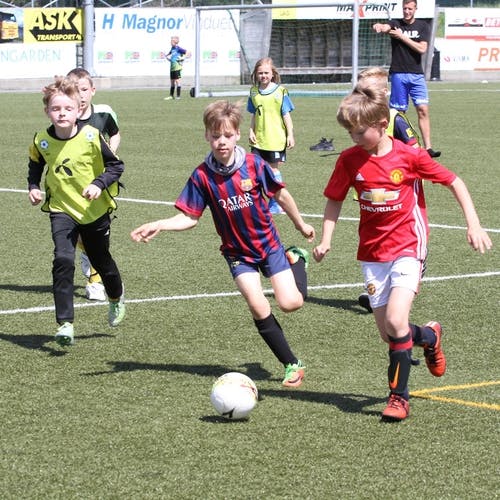 Fotballskule på Kuventræ (foto: Andris Hamre)