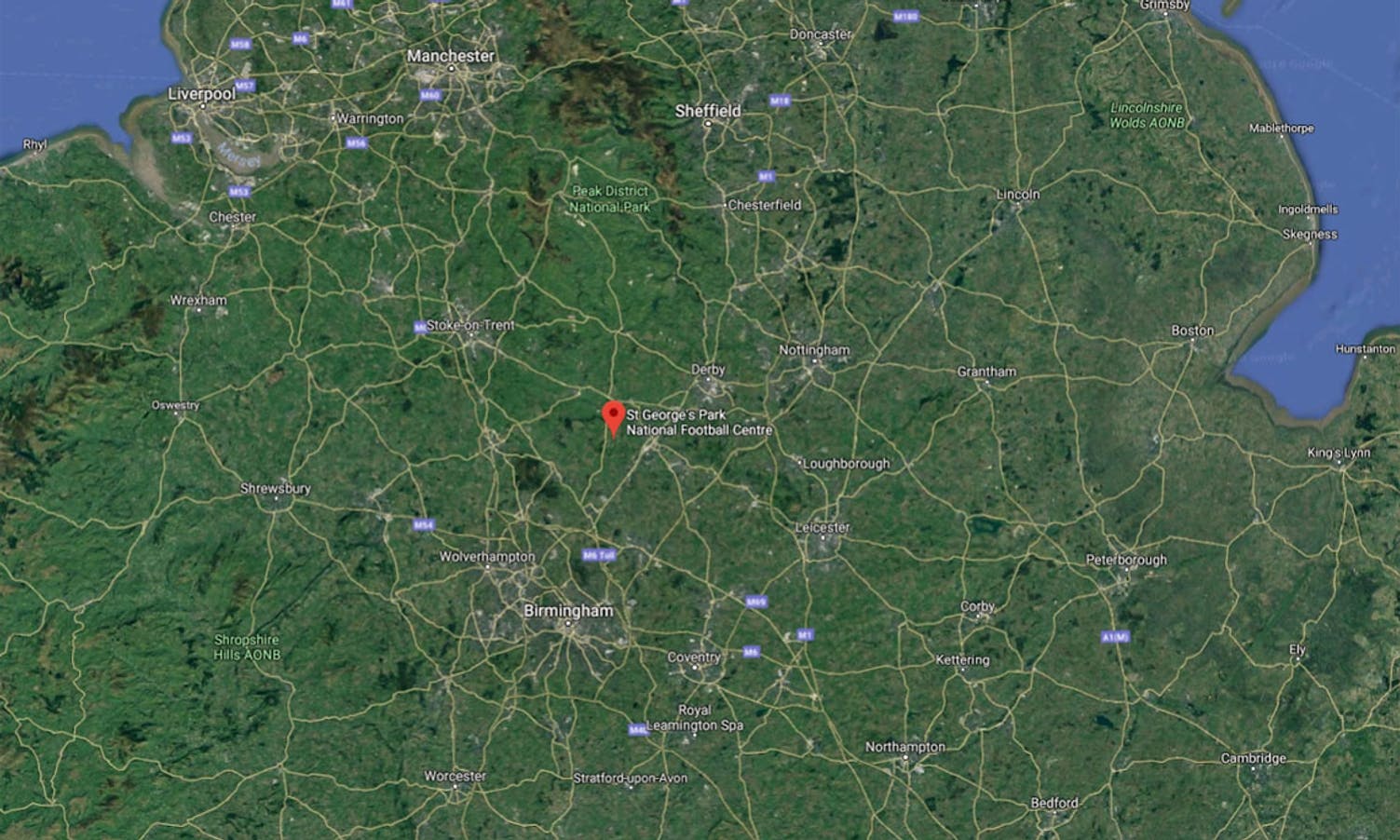 Senteret ligg mellom Birmingham og Derby. (Google Maps)