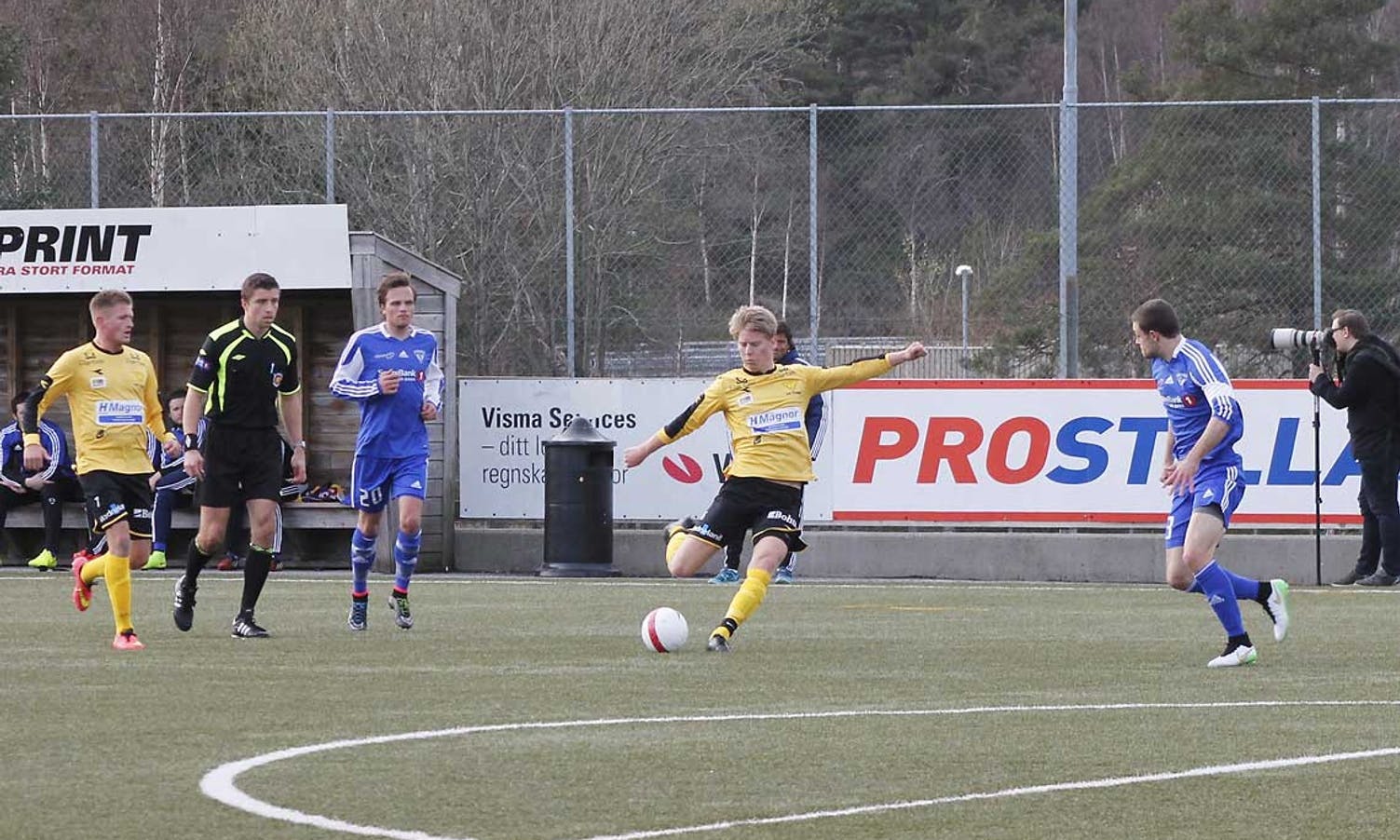 Marius Mikkelsen var dagens beste Os-spelar. Han skåra dessutan to mål. (Foto: Andris Hamre)