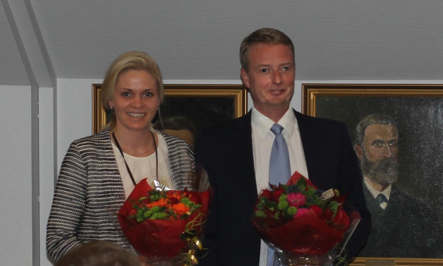Marie Bruarøy (H) og Terje Søviknes (Frp) blei vald til varaordførar og ordførar (foto: AH)