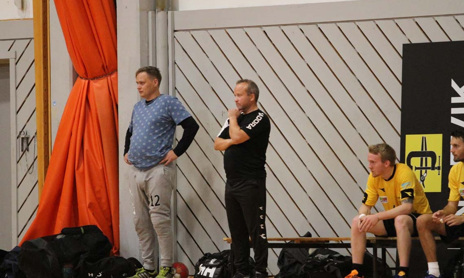 Trenar Kenneth Husebø og assistenttrenar Hans Brunvatne kan gle seg over to poeng (foto: Andris Hamre)