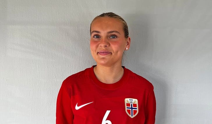 Nora Blindheim Nøss spelte treningskampar for Norge J19 i vinter. No er ho spent på EM-kvaliken (Foto: Camilla Lind, NFF)