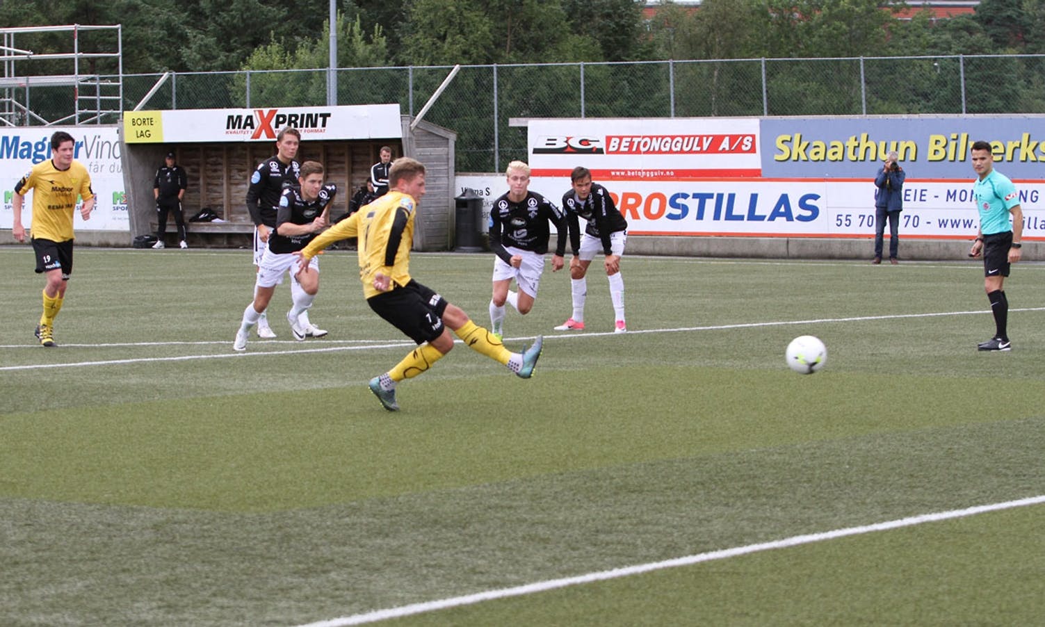 Den satte Kanestrøm i mål og skåra sitt tredje for dagen (foto: Andris Hamre)