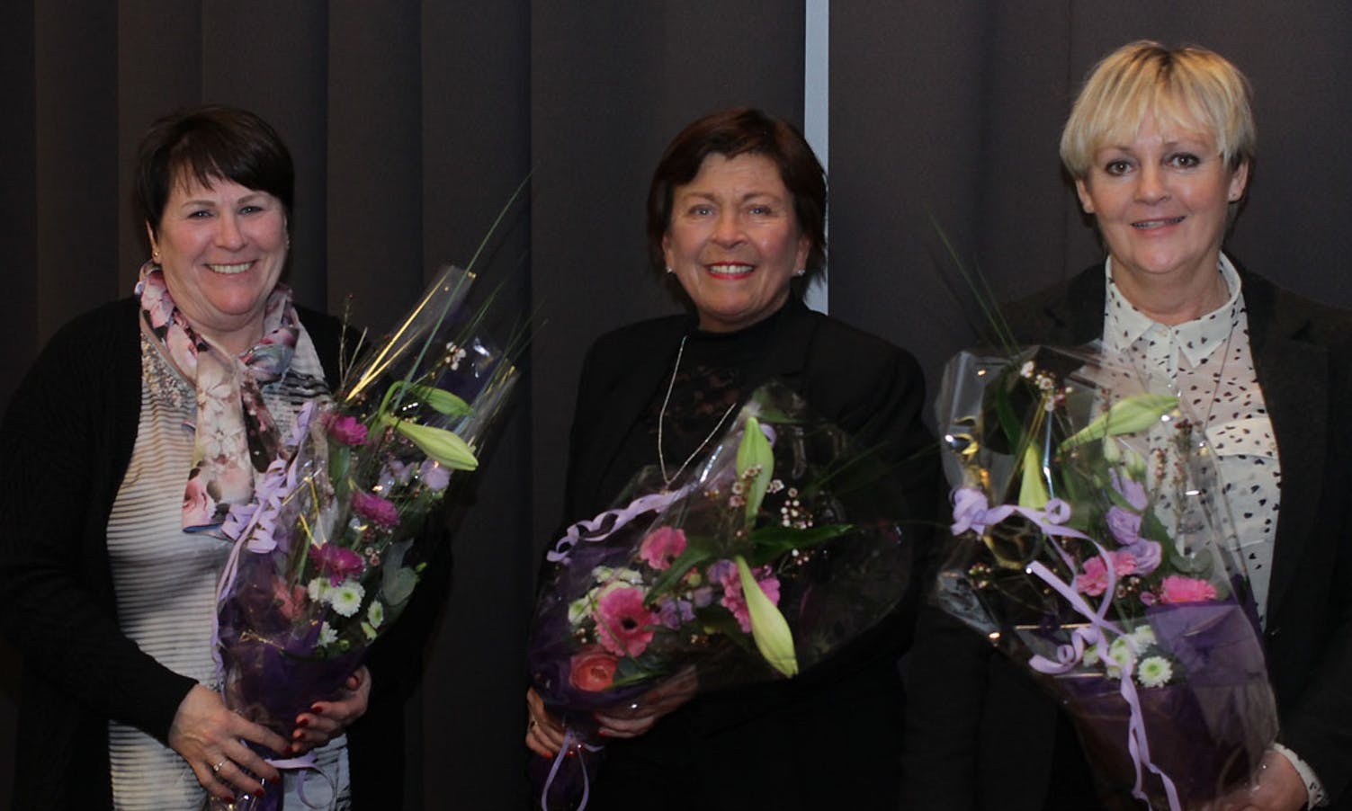 Astrid Dale, Inger-Berit Bøyum og Anita Egge blei takka av etter to år. (Foto: Kjetil Vasby Bruarøy)