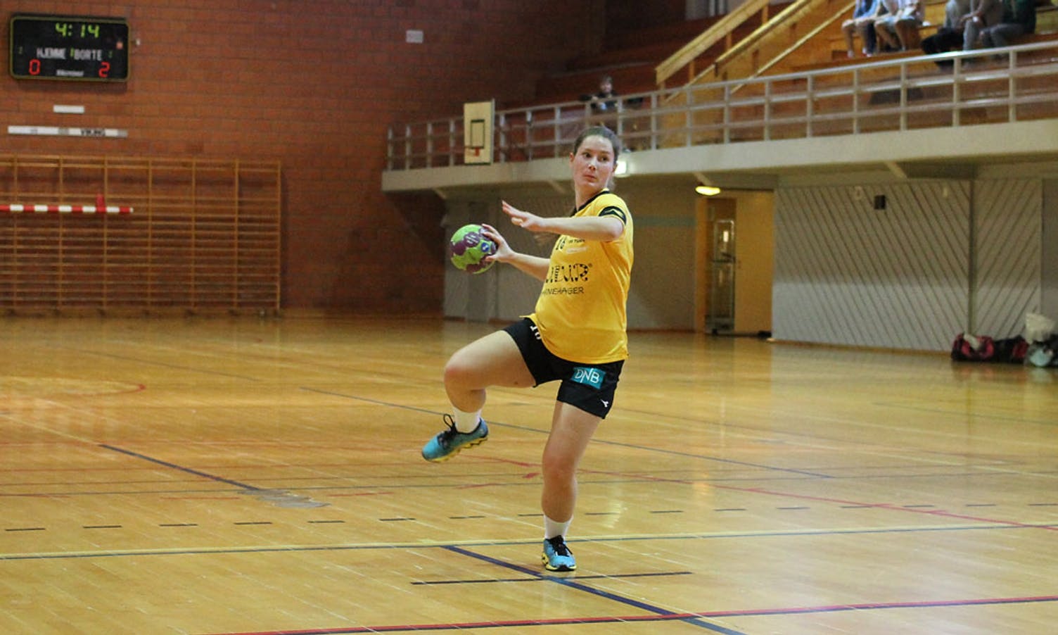 Elise sette inn sesongens første Os-mål, 1-2. (Foto: Kjetil Vasby Bruarøy)