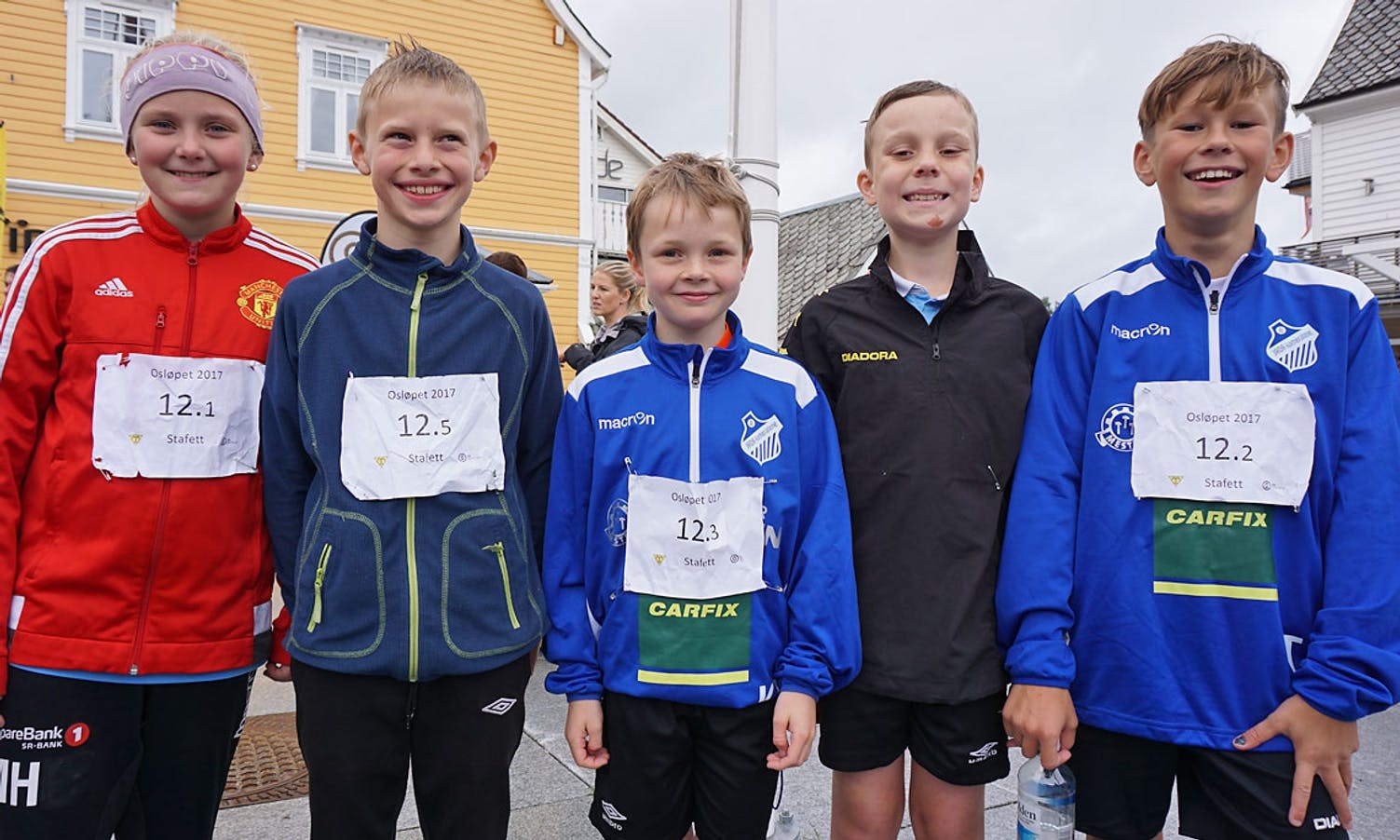 Det yngste laget, Jada, var til saman yngre enn eldste deltakar i stafetten. (Foto: Kjetil V. Bruarøy)