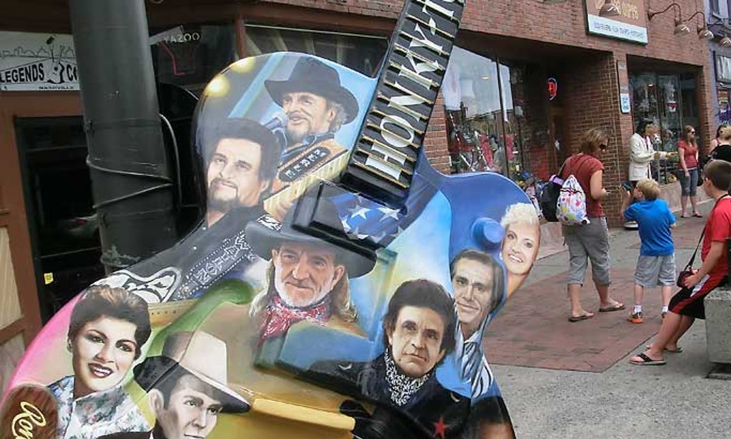 Musikk pregar bybildet i Nashville.