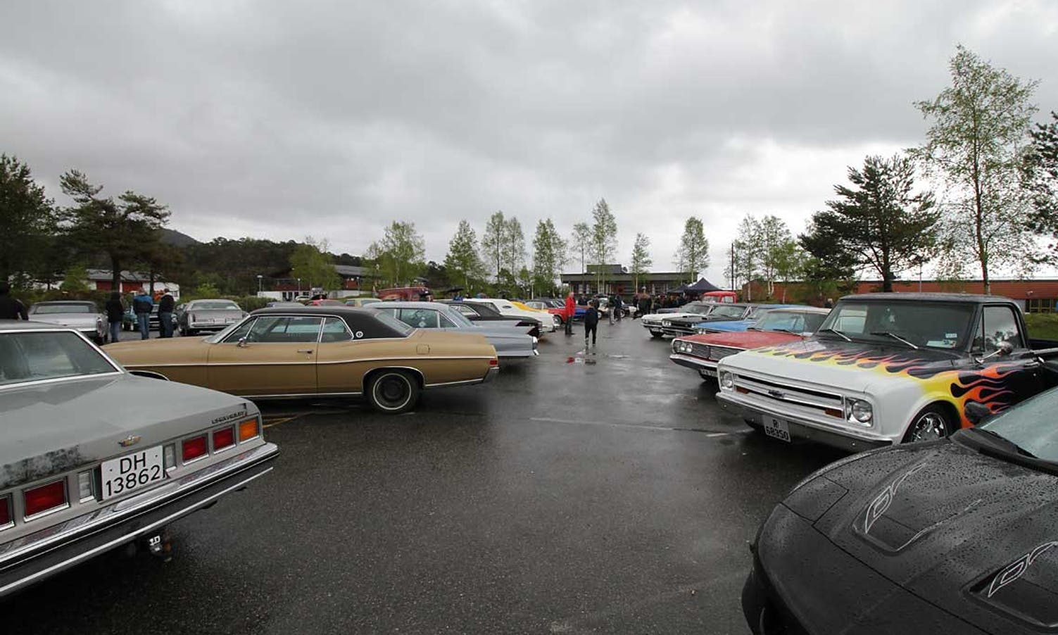 76 bilar møtte på Ostreffet i år. (Foto: Kjetil Vasby Bruarøy)