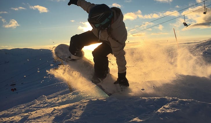 Om 2-3 år kan du kanskje stå på snowboard i heimbygda - året rundt. (Ill.bilde frå Eikedalen, foto: Kjetil Vasby Bruarøy)