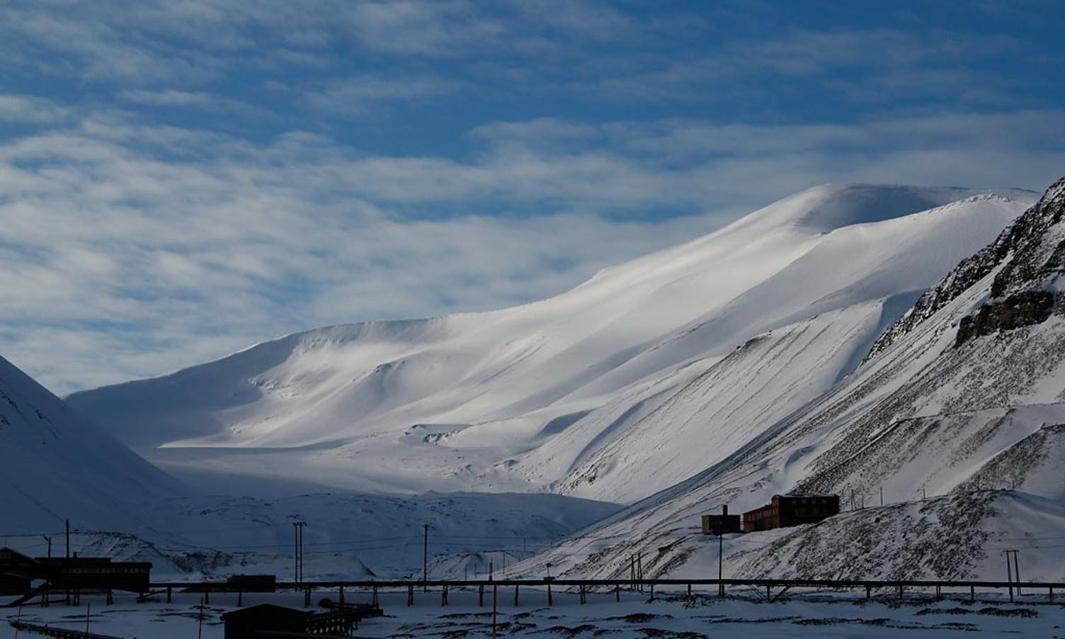 Turen starta opp Longyearbreen rett bak Longyearbyen (foto: AH)