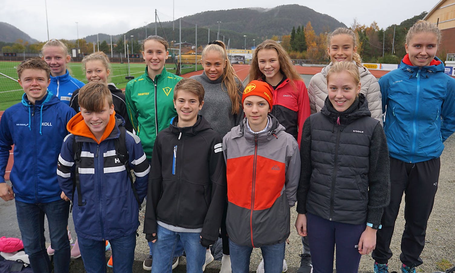 Delar av deltakarane som trener og konkurrerer i Os i helga. (Foto: KVB)
