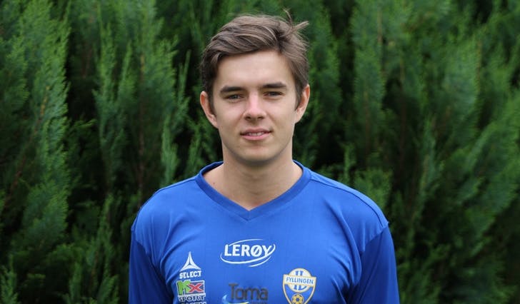 Samson Bjørke Kallestad trenar med a-laget til FyllingenBergen (Foto: Andris Hamre)