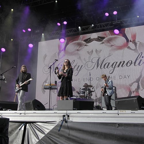 Mighty Magnolias gjekk på kl 18.15. (Foto: Kjetil V. Bruarøy)