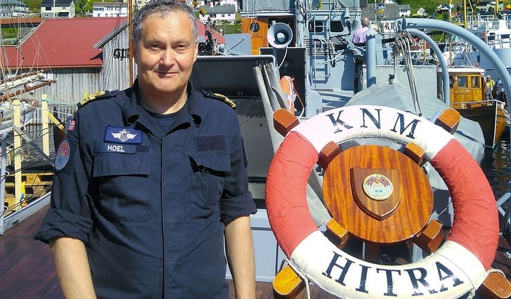 Roger Hoel frå Fusa er skipssjef på KNM Hitra, det einaste norske marinefartøyet frå andre verdskrig som framleis er i drift. (Foto: Sjøforsvaret)