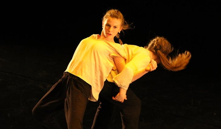 Danserane frå Os kulturskule leverte på høgt nivå med framsyninga «Verbo» (foto: Andris Hamre)