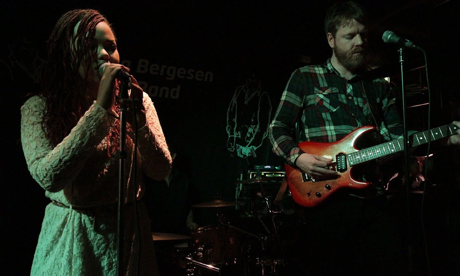 Ada Keita Band sin første gig på Os, påsken 2015. (Foto: KVB)
