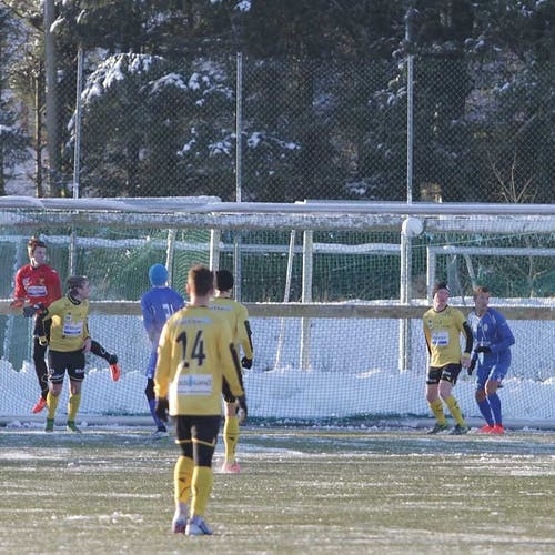 Innlegg etter corner og 0-1. (Foto: Kjetil Vasby Bruarøy)