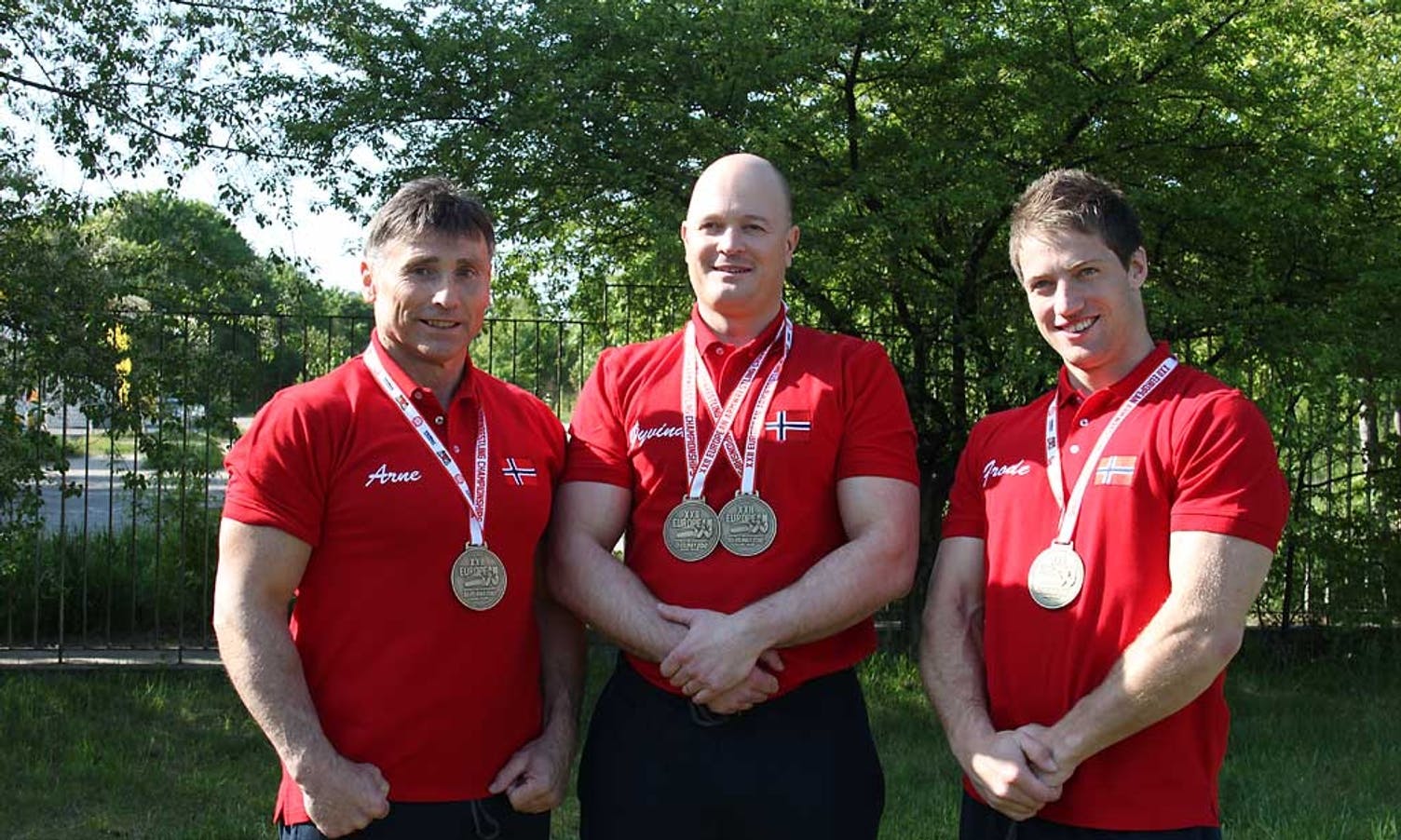 Øyvind Birkeland (midten), her etter EM i 2012, mellom Arne Thuen og Frode Veim Haugland, som ikkje var med til VM i år. (Privat foto)