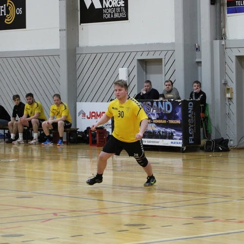 Egil Thuen er tilbake på handballbana  (foto: Andris Hamre)