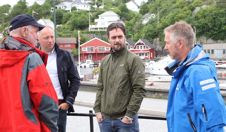 Christian Halstensen i Bekkjarvik gav klare råd og innspel til Harald Døsen (Ap), Ståle Skaatun (H) og Espen Aspenes (Frp) i hamneutvalet (foto: Andris Hamre)