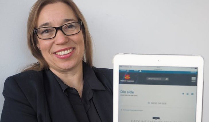 Heidi Øwre er nøgd med å kunna tilby bilkjøparar ein fullverdig digital salsmeldingsløysing. (Foto: Henriette Ekren Busterud, vegvesenet)