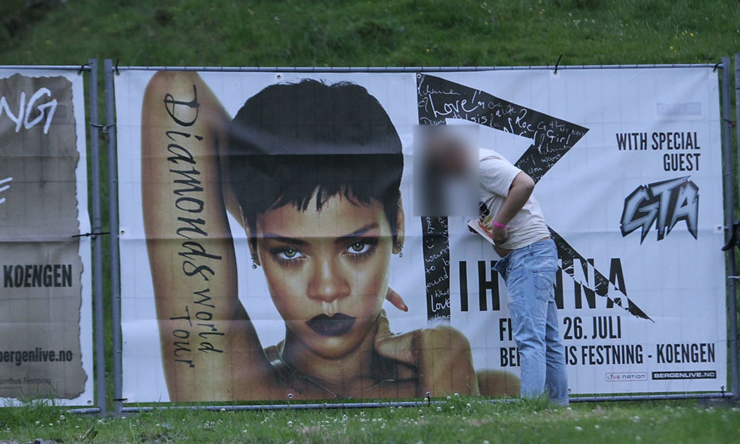 Det nærmaste du kan koma Rihanna med smekken nede? (Foto: KVB)