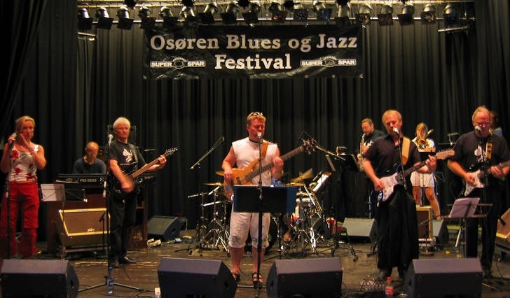 Untouchabl(u)es, her i 2003, spelte både på Osøren Blues &amp; Jazzfestival og ti år på rad i Fjellheim vesle nyttårsaftan.