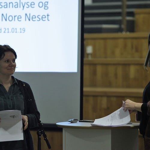 Karianne Eriksen (t.v.) og May Britt Hernes frå Asplan Viak. (Foto: KVB)