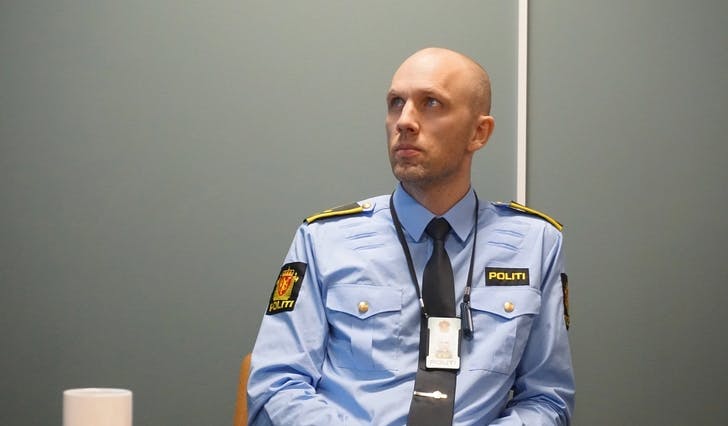 SEI IFRÅ: Politioverbetjent Knut Magnus Fjeld etterforskar saker med «vald i nære relasjonar». (Foto: Kjetil Vasby Bruarøy)