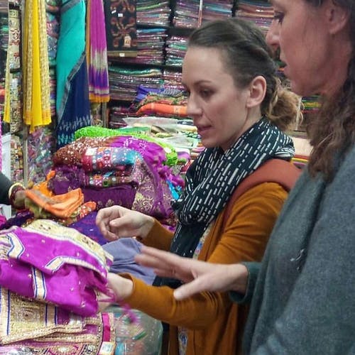 Det blei òg ein tur til Dehli for å sjå på tekstil.