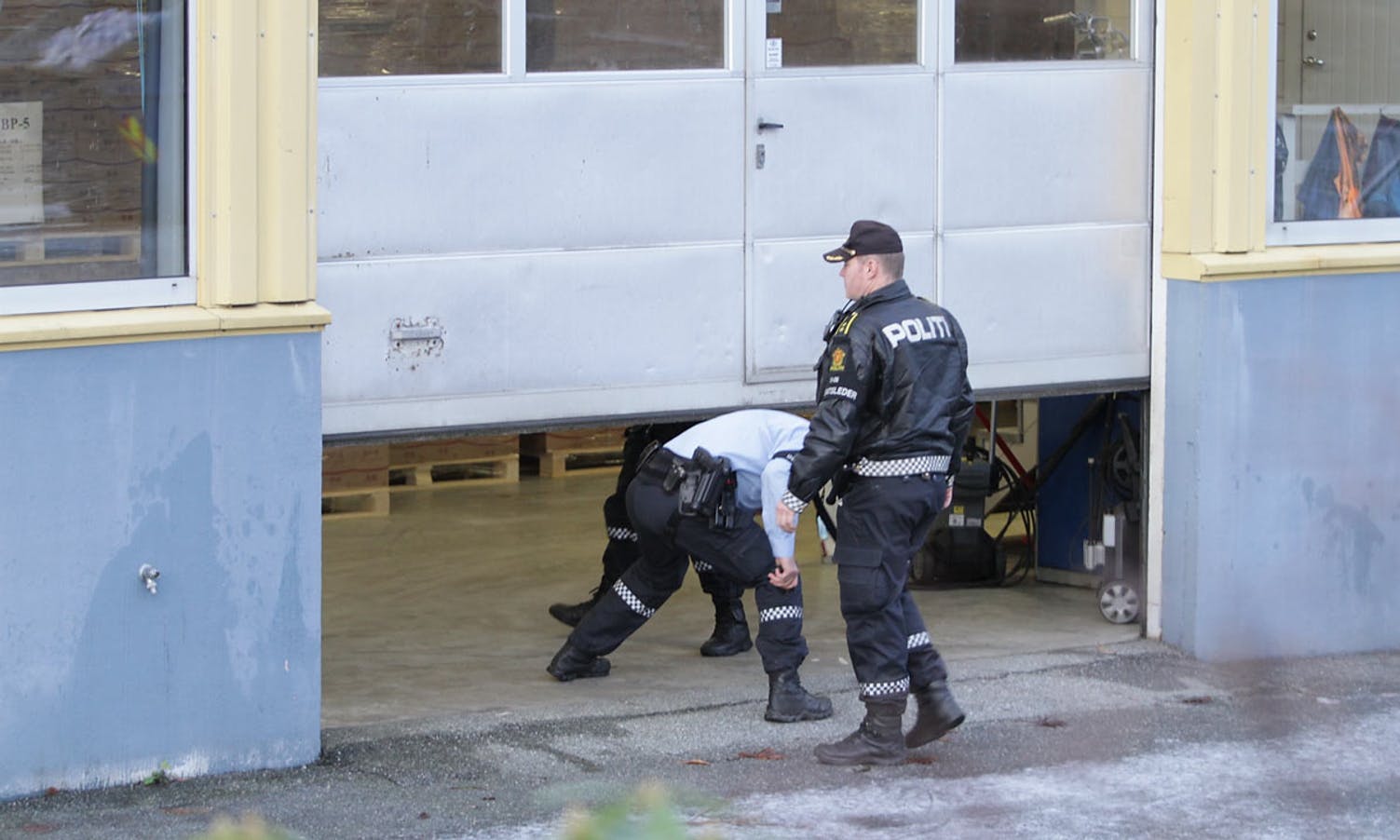 Kollegaer hadde roa ned gjerningsmannen før politiet kom. (Foto: Kjetil Vasby Bruarøy)
