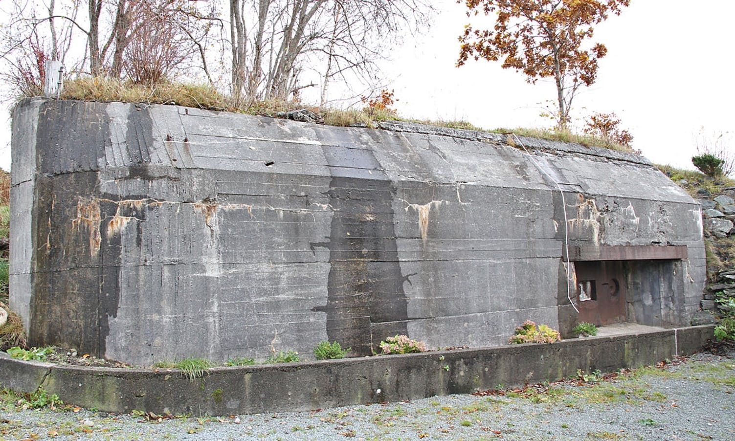 Bunkersane: Tunge minne i tjukk betong