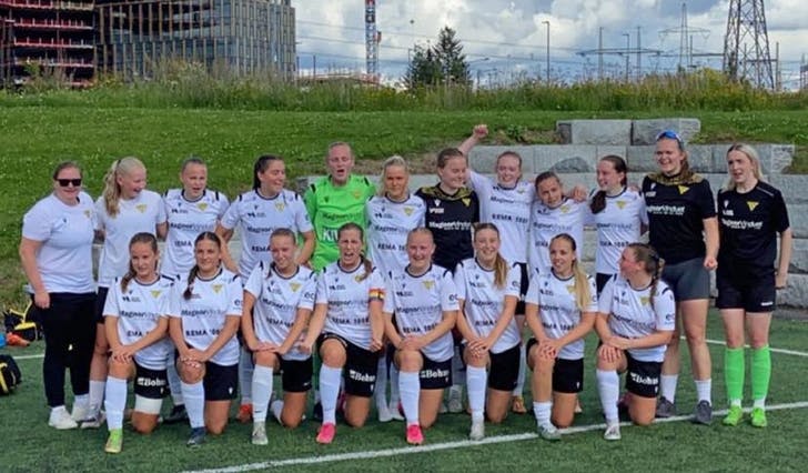 I dag vann jenter 19 kvartfinale på straffekonk. (Foto: Privat/Agnethe Søreide Solberg)