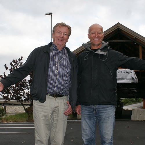 Gunnar og Geir då dei ønskte velkomen til Osøren 2008. (Foto: Kjetil Vasby Bruarøy)