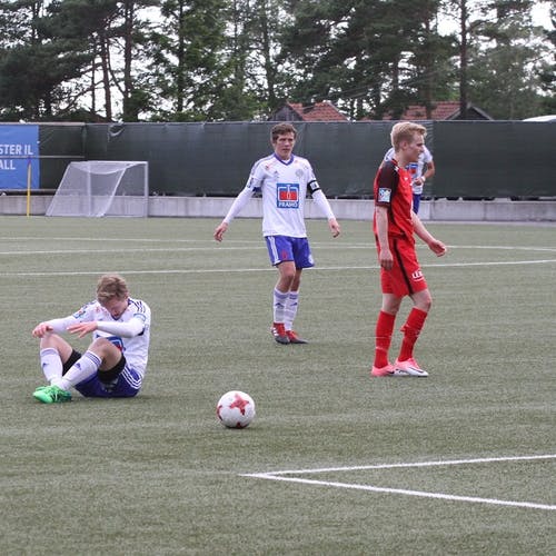 Håkon Kvittingen blei Feld på hjørnet av 16-metaren (foto: Andris Hamre)