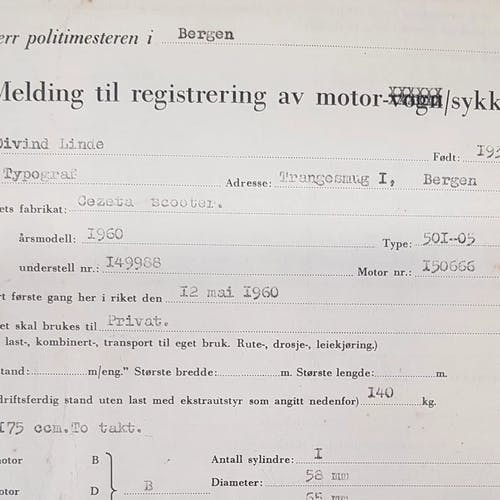 Scooteren, som Dag blant anna har hatt med seg til Jawa-treff i Danmark, blei første gong registrert rundt 1960. (Foto: Kim Ove Linde)
