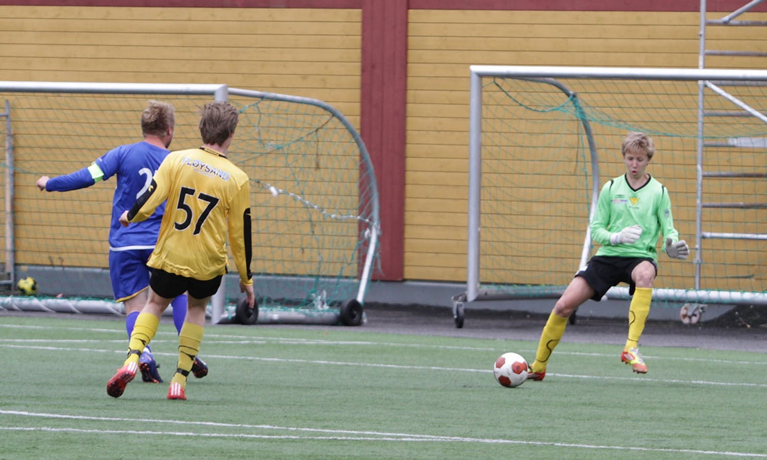 Egil Thuen avslutta eit fint angrep, 4-2. (Foto: Kjetil Vasby Bruarøy)