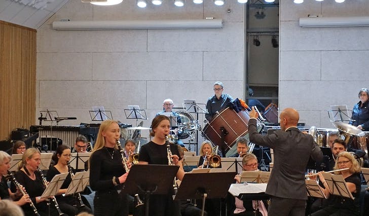 Os Musikkforening. Her frå ein konsert i Tunet i januar 2019. (Foto: Kjetil Osablod Grønvigh)